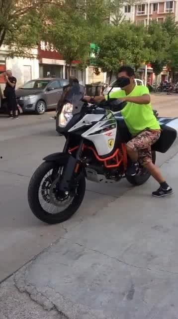 机车圈里吃瓜,揭秘那些不为人知的幕后故事