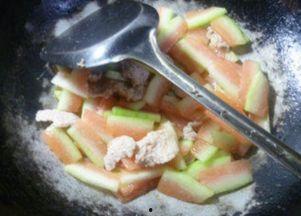 瓜爸吃猪肉吗,猪肉，他的餐桌常客？  第3张