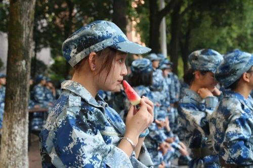 军训吃瓜爆料  第2张