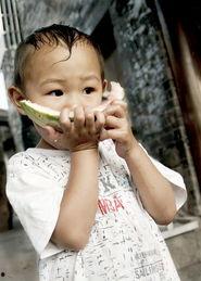 喷水娃免费吃瓜,夏日清凉新体验  第3张